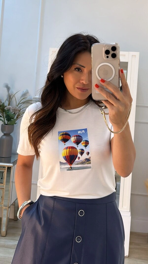 T-Shirt Estampa Balões