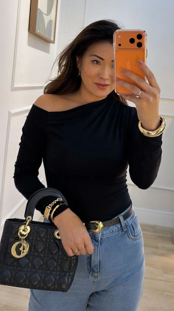 Blusa Malha Ombro Vazado Detalhe Pregas Layla Mangas Longas