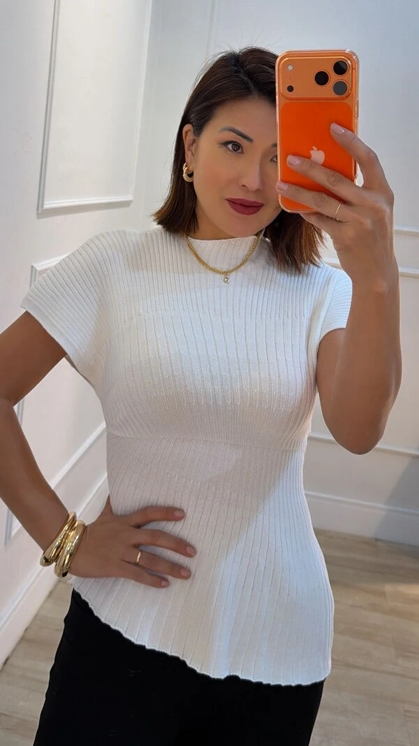 Blusa Tricot Canelado Assimétrica Catherine