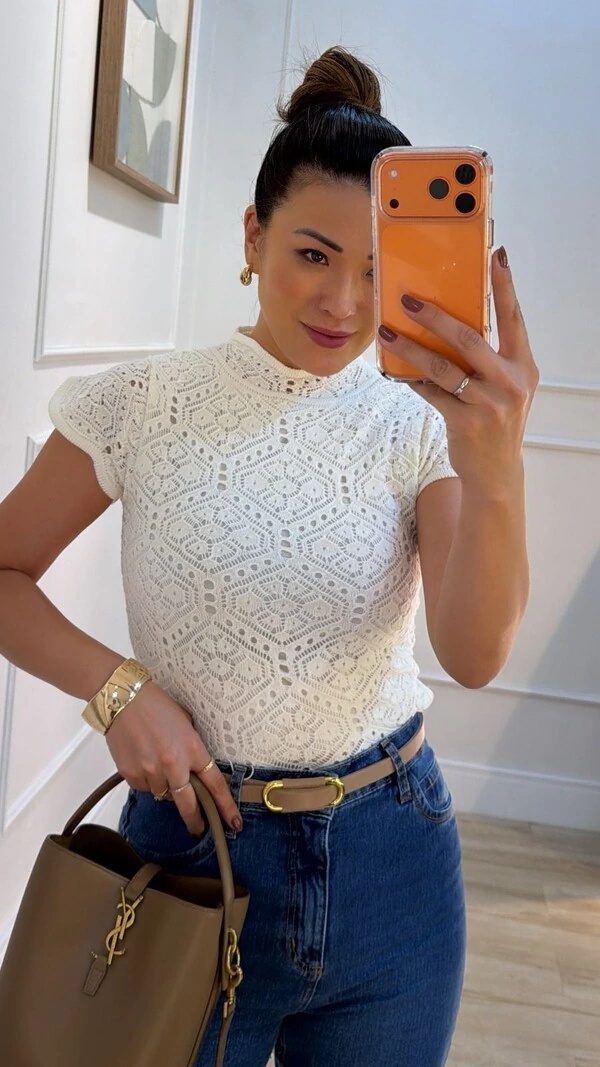 Blusa Tricot Com Entremeios Gola Alta Sandy Punhos E Barrado Ondulados