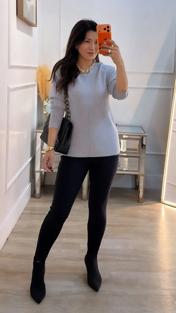 Blusa Tricot Punhos Largos Lavínia Detalhe Nervura Frontal Na Vertical
