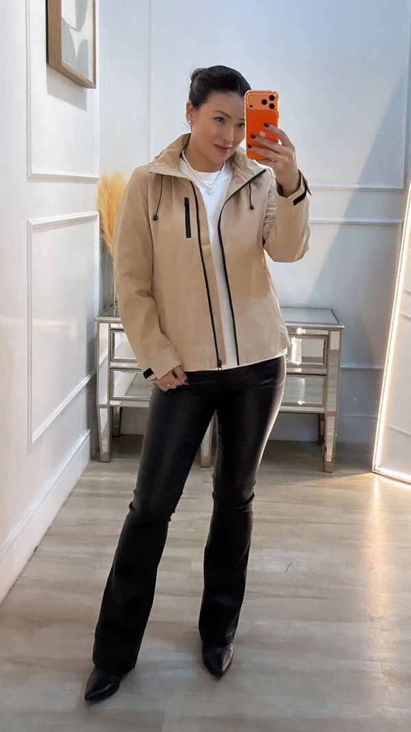 Jaqueta Corta Vento Lorena Punhos Reguláveis