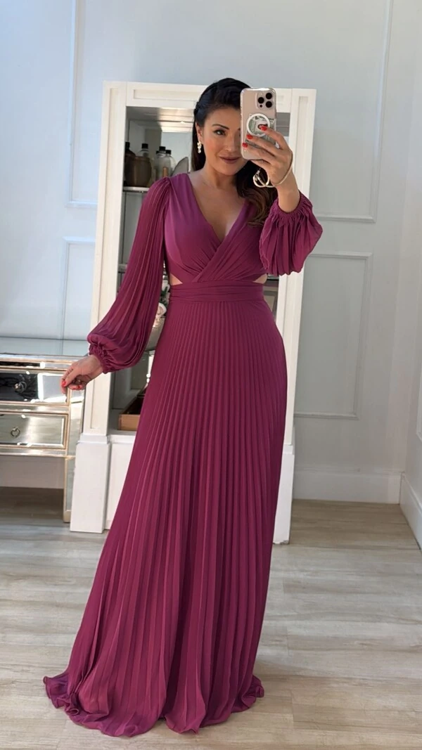 Vestido Longo Plissado Monica Detalhes Vazados Na Cintura