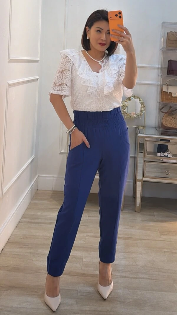 Blusa De Renda Decote V Fabiana Com Babados