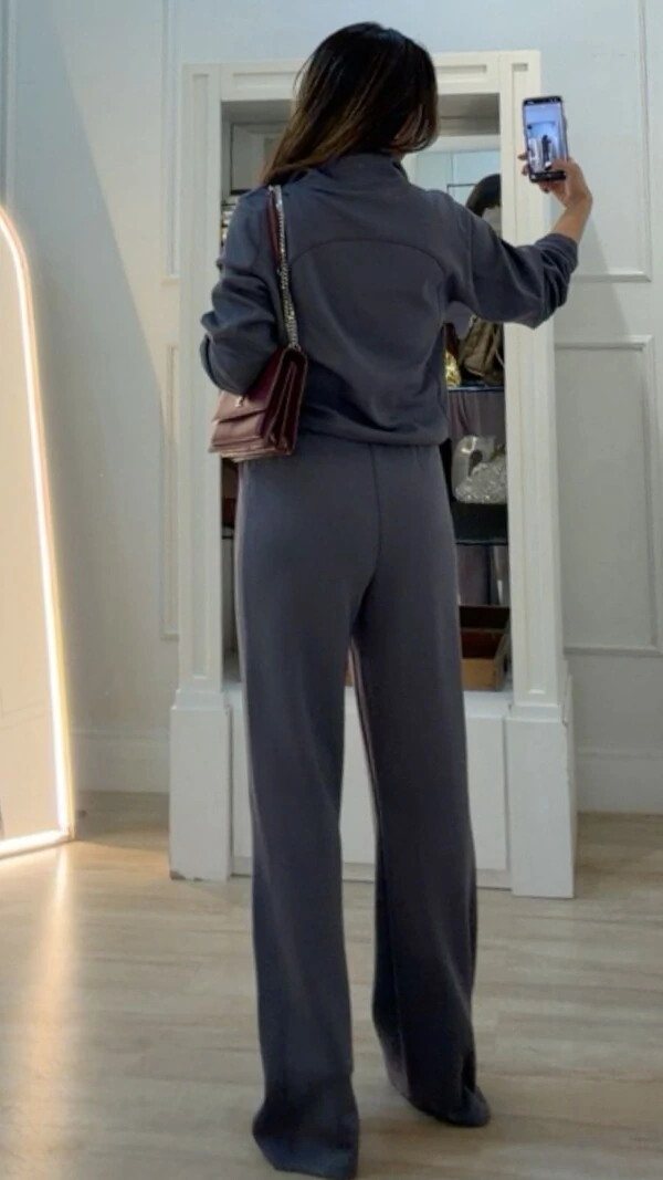 Conjunto Moletom Luiza Blusa Detalhe Elástico Nos Punhos E Calça Pantalona