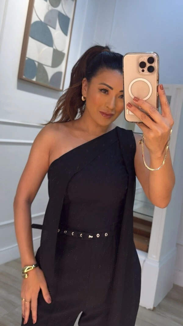 Macacão Twill Ombro Único Detalhe Em Chiffon Mary Cinto Fino