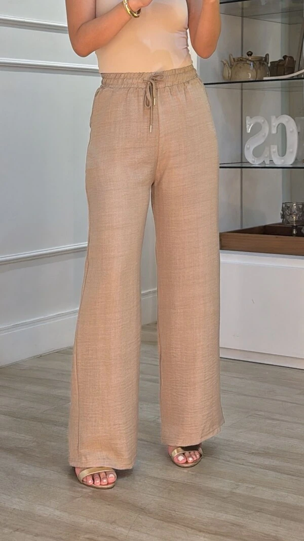 Calça Pantalona Pala Larga Paola Bolsos E Amarração Frontal
