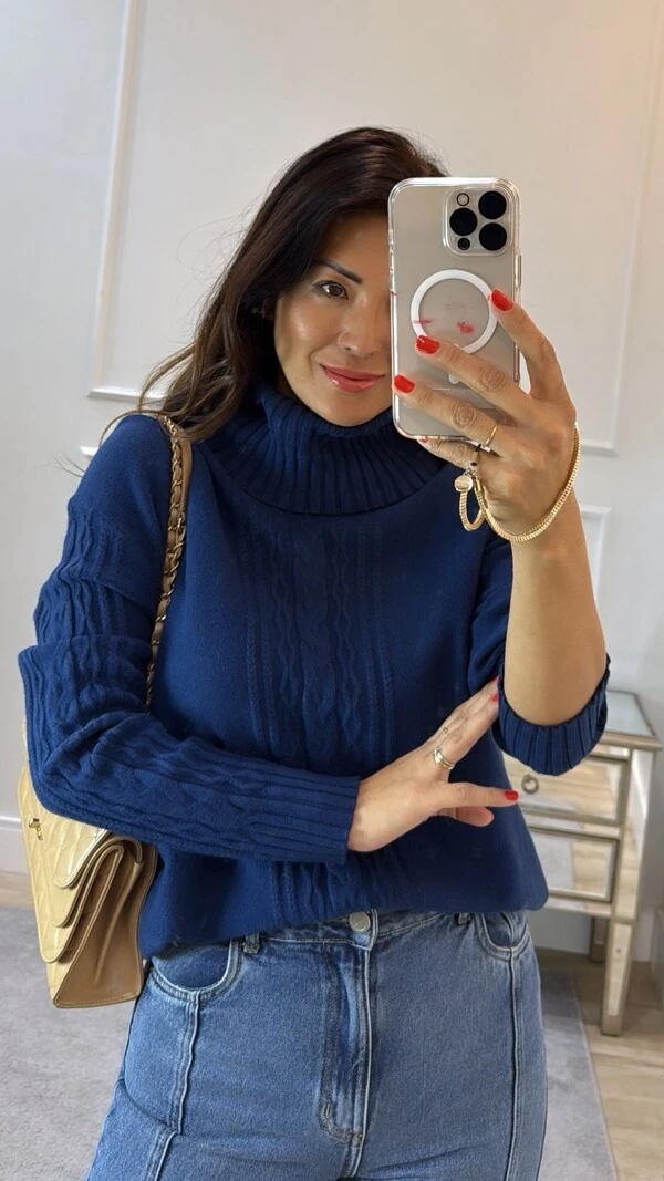 Blusa Tricot Gola Rolê Margoth Detalhes Trançados E Zigue E Zague
