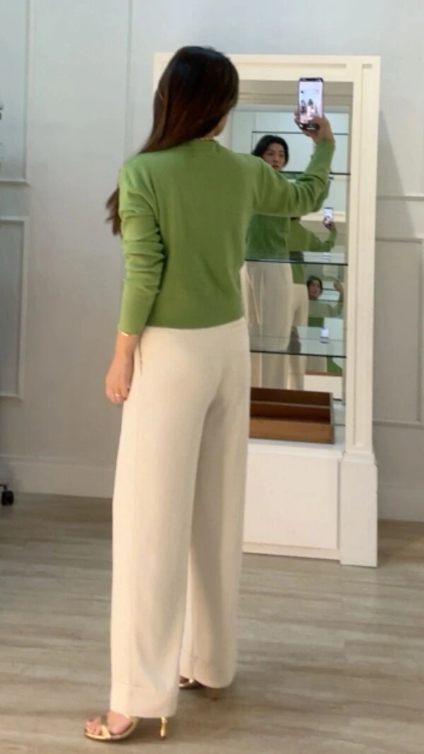 Blusa Tricot Leila Parte Frontal Com Maxi Nervuras E Trançados Verticais