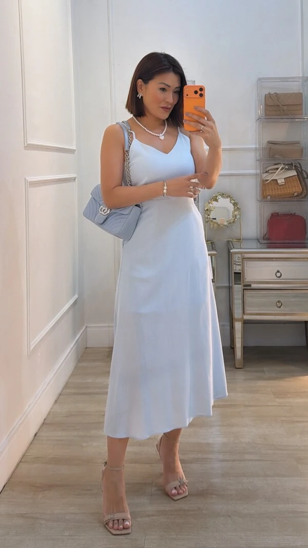 Vestido Midi Evasê Decote V Soraya Bolsos Frontais