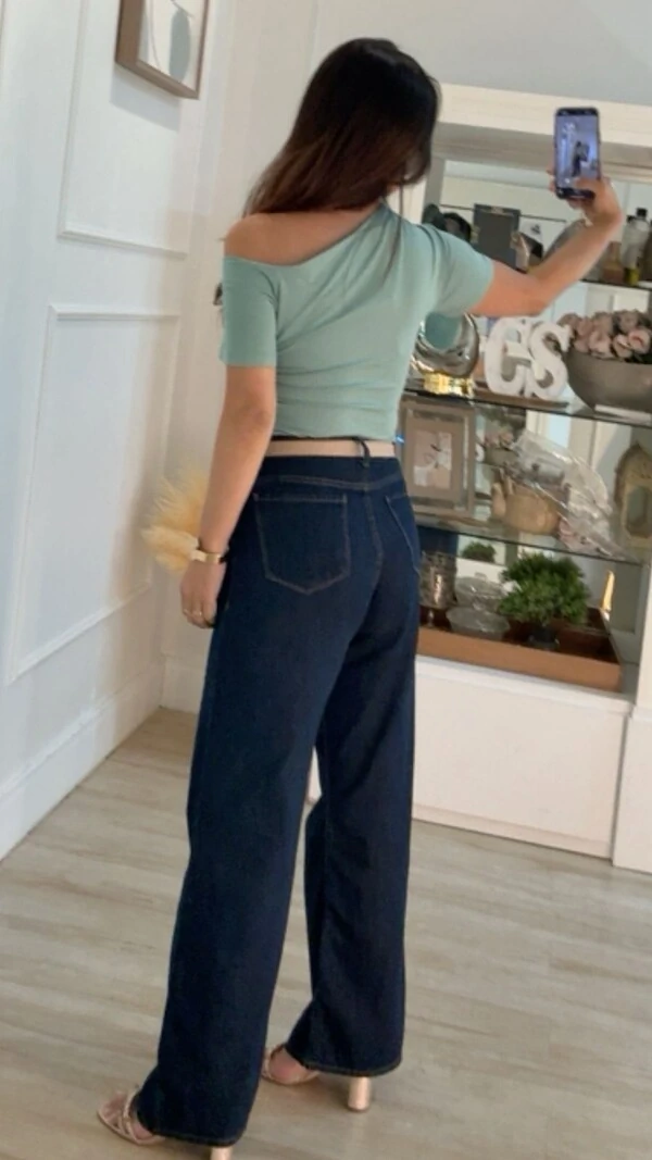 Blusa Malha Layla Ombro Vazado Detalhe Pregas