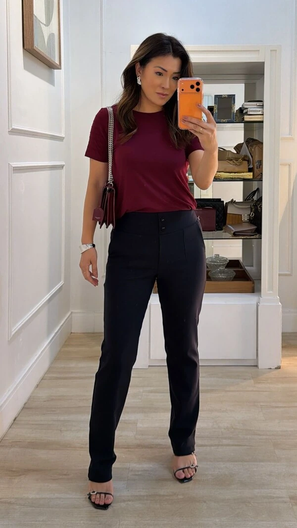 Blusa Malha Amanda Mangas Curtas com Nervuras em Relevo