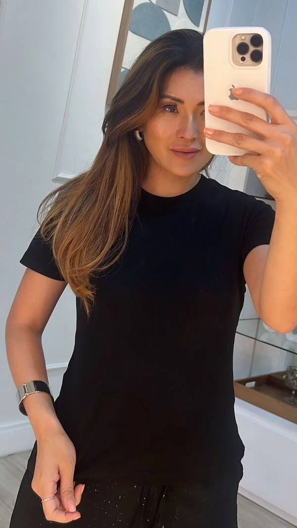 Blusa De Malha Bruna Mangas Curtas