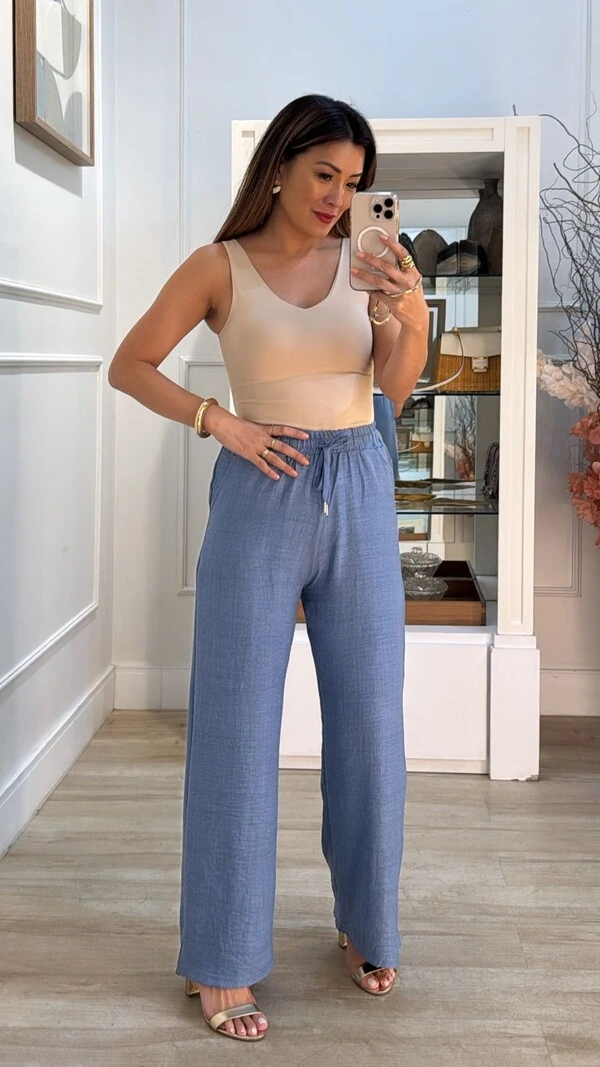 Calça Pantalona Pala Larga Paola Bolsos E Amarração Frontal