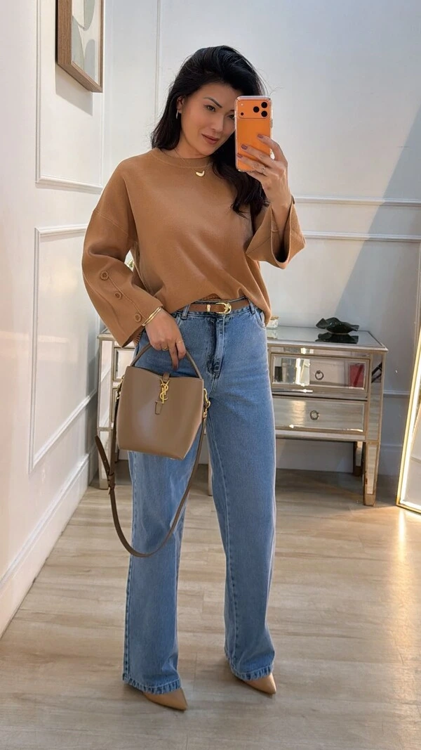 Blusa Tricot Amplo Raissa Nervura E Botões Resinados Nos Punhos