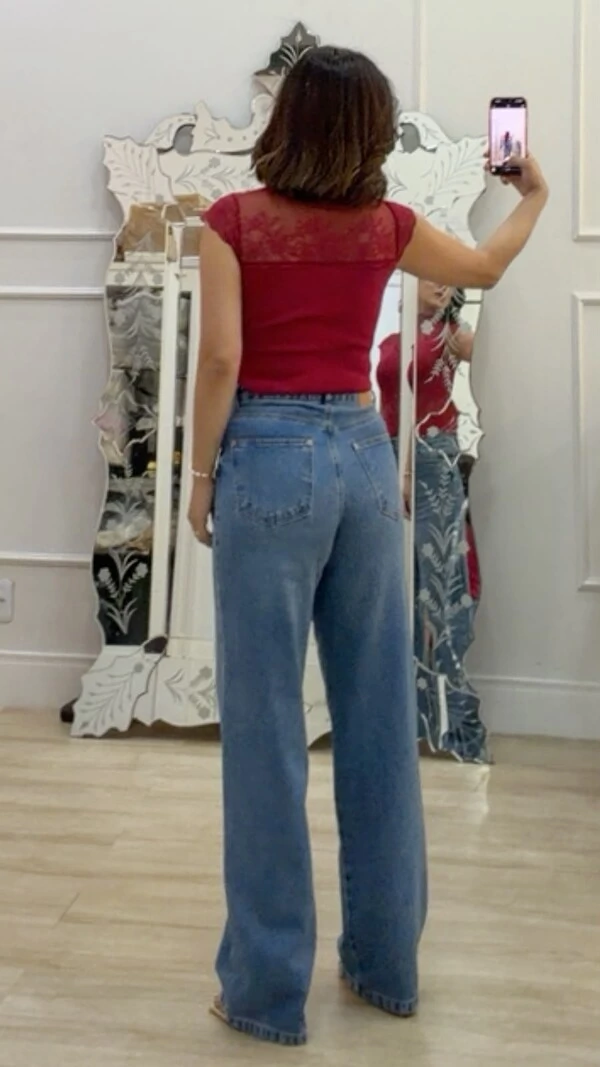 Blusa Elza Gola E Mangas Em Tule