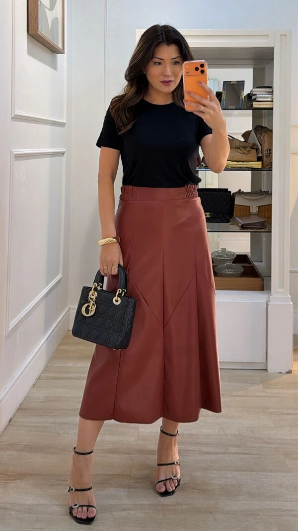 Blusa Malha Amanda Mangas Curtas com Nervuras em Relevo