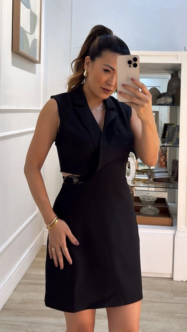 Vestido Curto Alfaiataria Eloah Decote Transpassado Detalhe Vazado