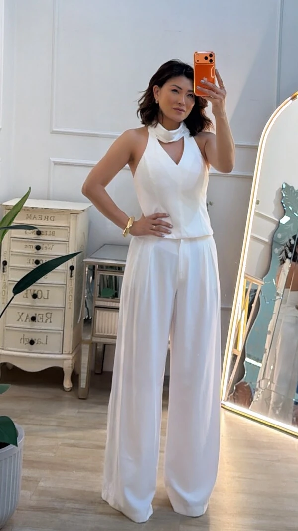 Blusa Alfaiataria Frente Única Decote V Liz Detalhe De Echarpe
