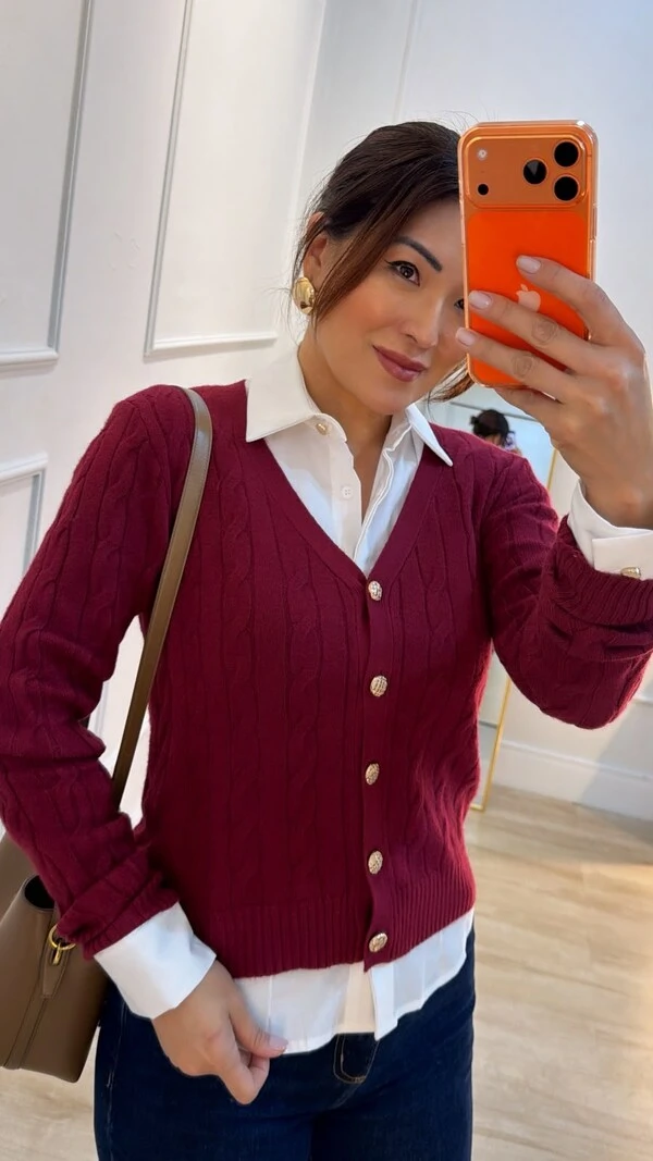 Cardigan Curto Tricot Decote V Anny Botões Dourados Frontais