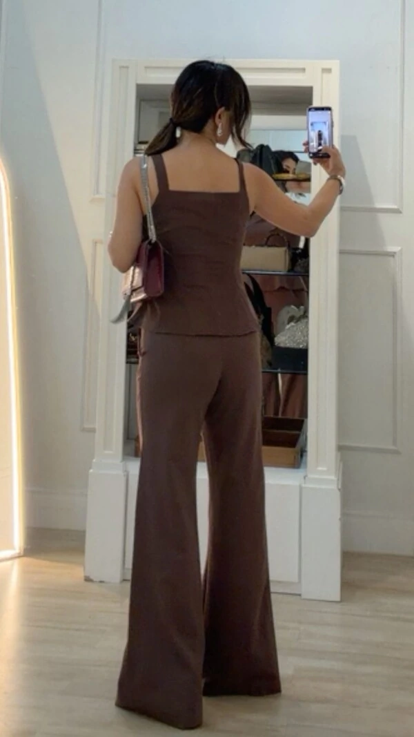 Blusa Alice Com Fivelas Duplas Nas Alças