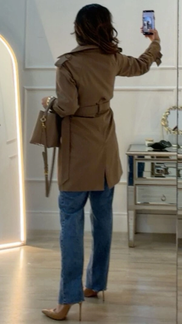 Casaco Trench Coat Martingalê Nos Punhos Grazi Cinto Fivela Retangular