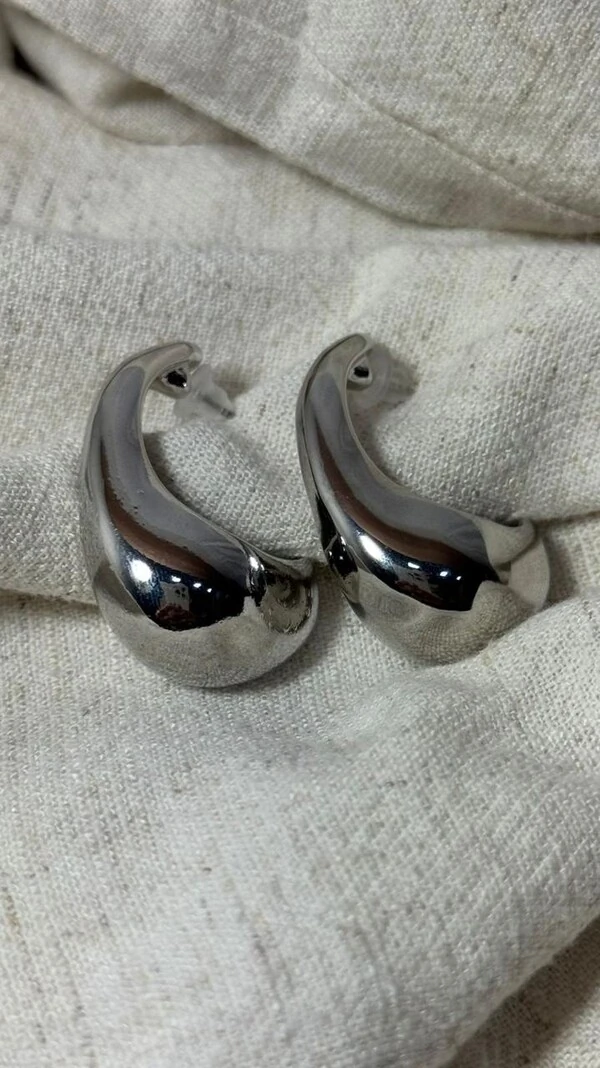 Brinco Gota Grande Abaulada