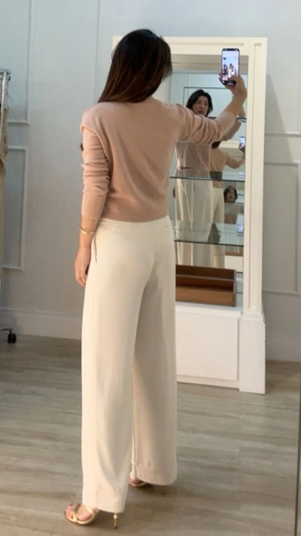 Blusa Tricot Leila Parte Frontal Com Maxi Nervuras E Trançados Verticais