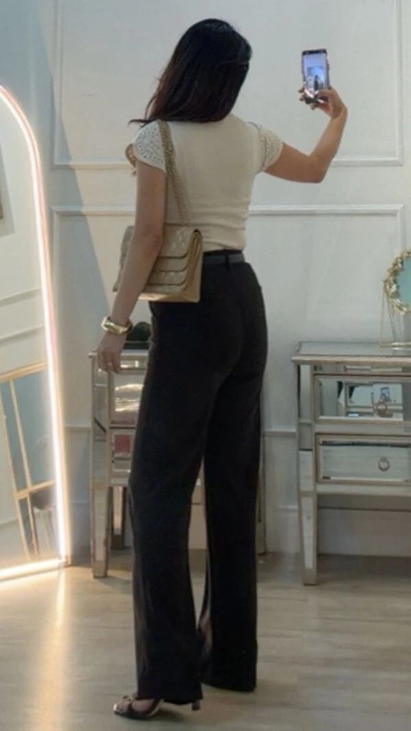 Blusa Tricot Com Entremeios Gola Alta Sandy Punhos E Barrado Ondulados