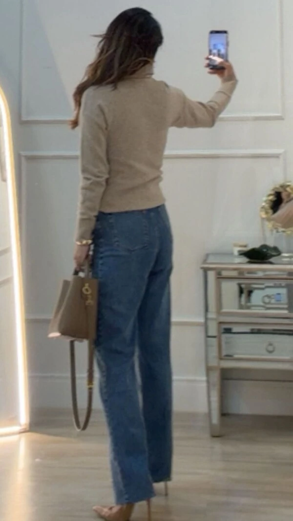 Blusa Tricot Gola Rolê Kelly Nervuras Caneladas Na Diagonal