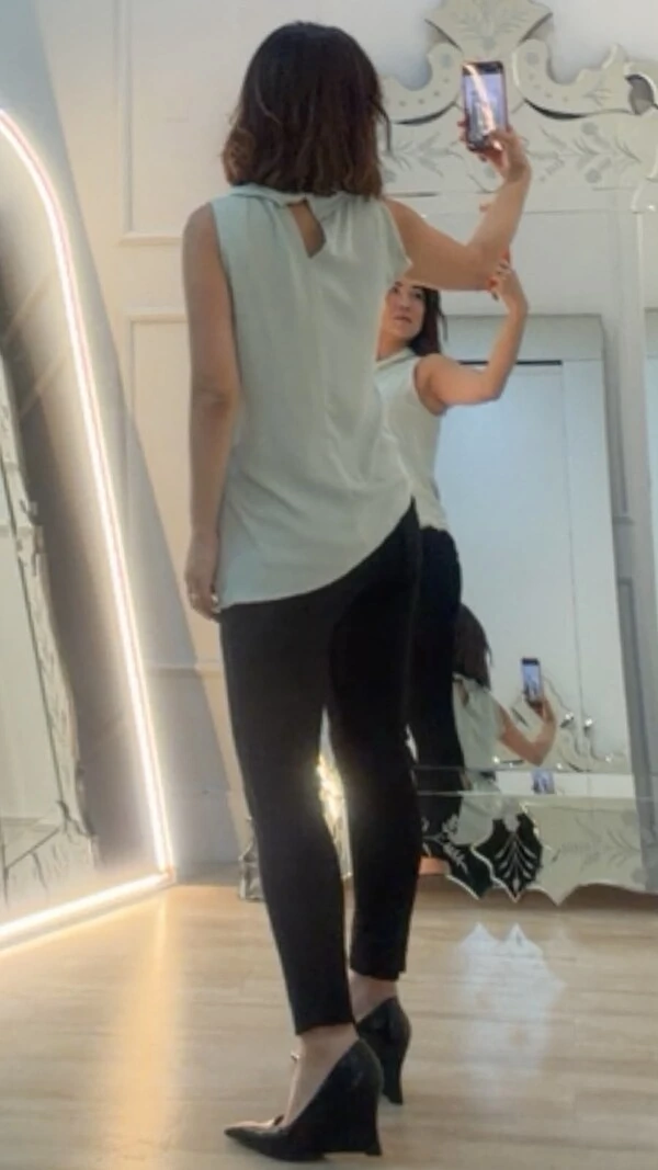 Blusa Regata Crepe Noelle Barrado Assimétrico Detalhe Renda