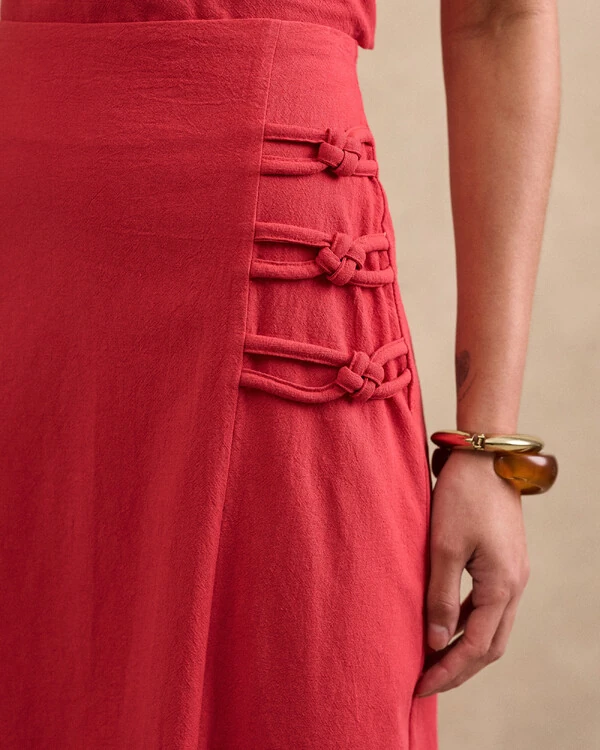 Saia Midi Caroline Tripla Corda Detalhada Lateral