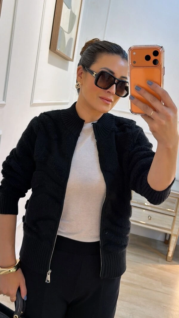 Jaqueta Casaco Tricot Gola Alta Nicolly Nervuras Em Relevo