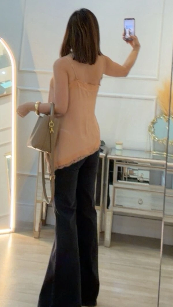 Blusa Cetim Assimétrica Ticiane Detalhe De Renda