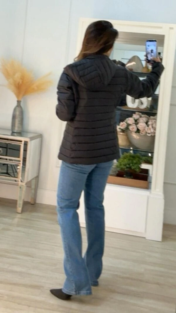 Jaqueta Nylon Pespontos Na Horizontal Michelly Ziper Onix