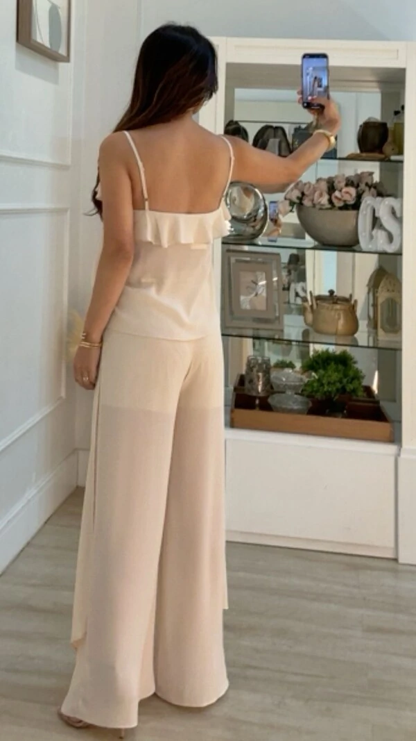 Blusa Regata Crepe Detalhe De Babado Larissa Alças Finas