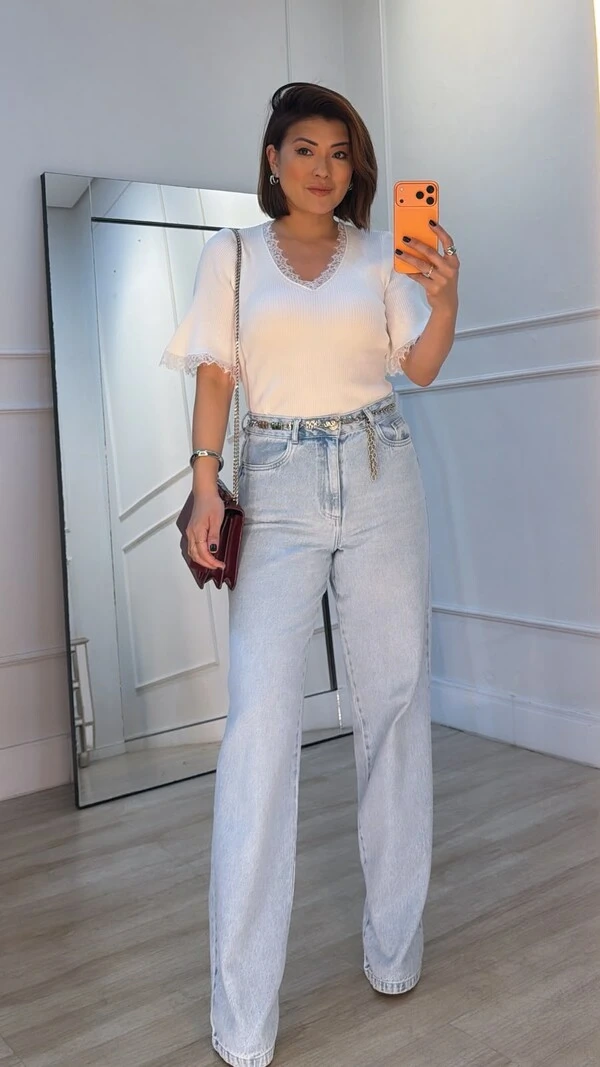 Blusa Canelada Decote V Hillary Mangas 3/4 Detalhe De Renda