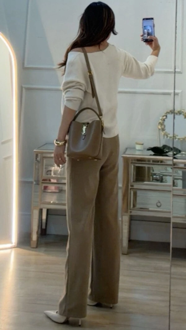 Calça Pantalona Texturizada Vilma Com Amarração Em Cordão