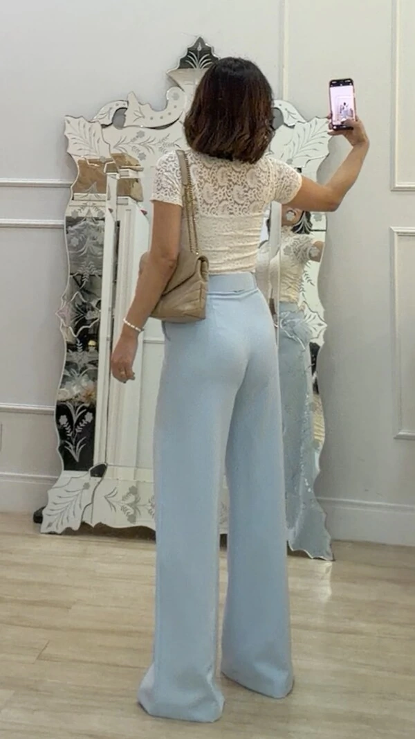 Blusa De Renda Graziela Gola Alta