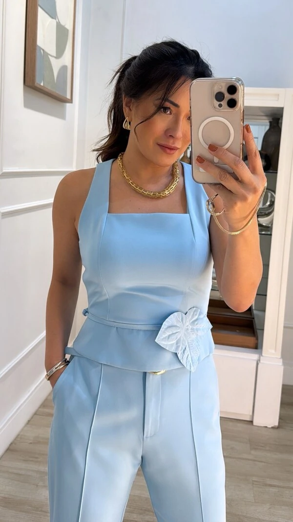 Blusa Regata Alfaiataria Noelle Brochê De Folhas