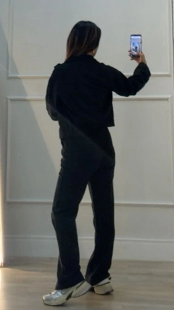 Calça Pantalona Mary Com Amarração Regulável Na Pala