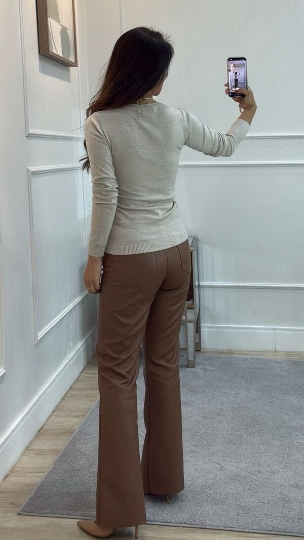 Blusa Tricot Decote V Hannah Losangos E Texturas Frontais
