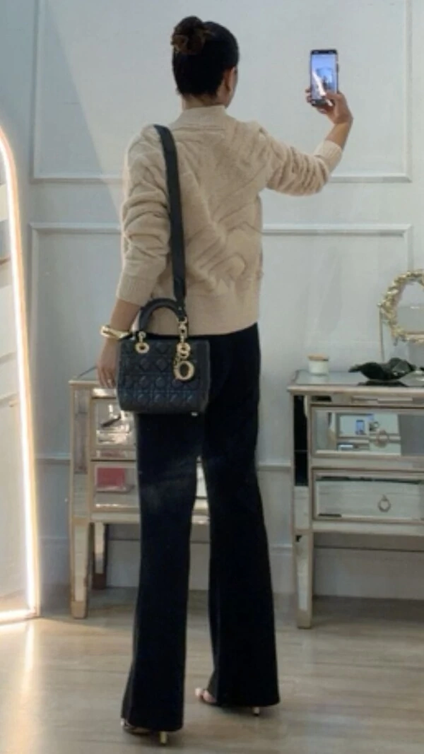 Calça Pantalona Texturizada Amanda Com Bolsos Faca