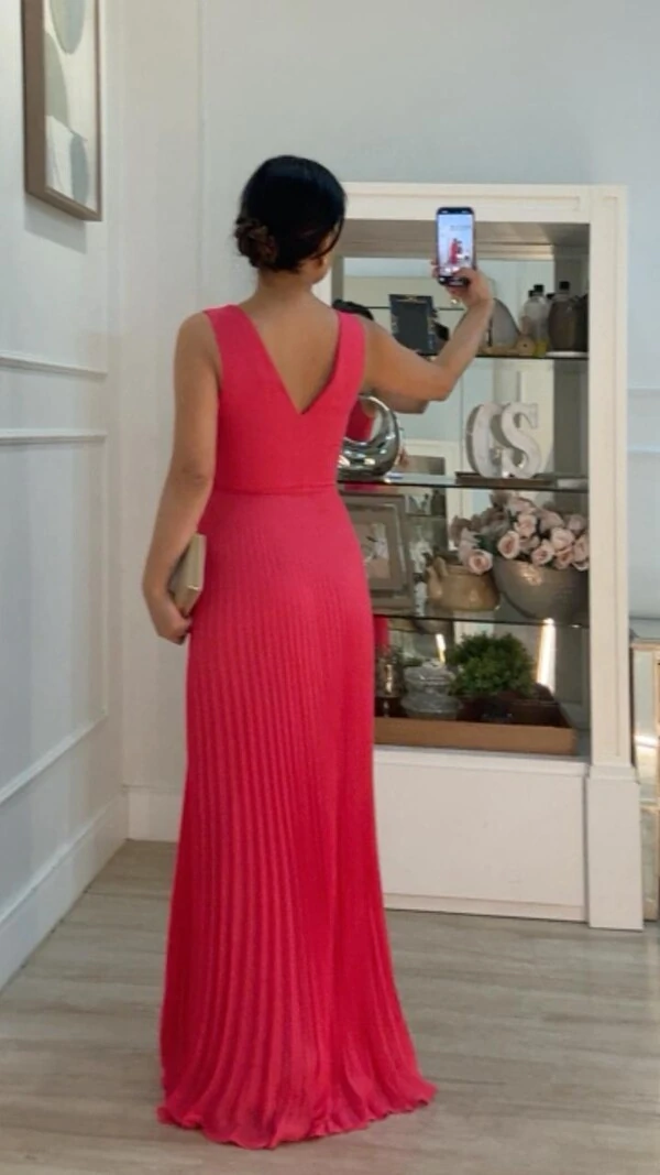 Vestido Longo Decote V Detalhe De Laço Maithe Saia Plissada