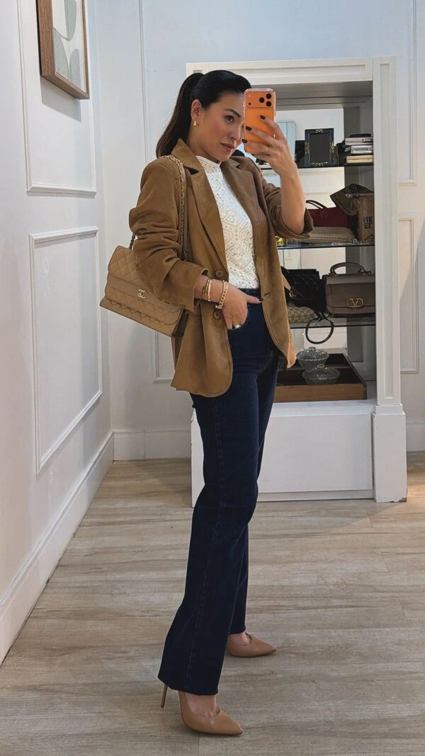 Casaco Suede Liz Com Bolsos Frontais e Botões Nos Punhos