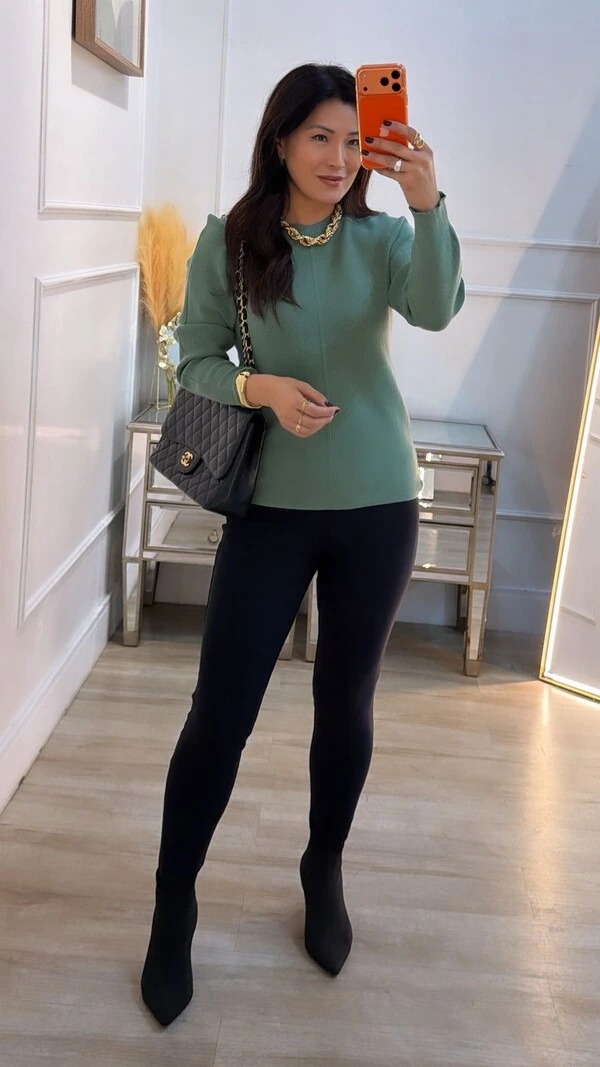 Blusa Tricot Punhos Largos Lavínia Detalhe Nervura Frontal Na Vertical