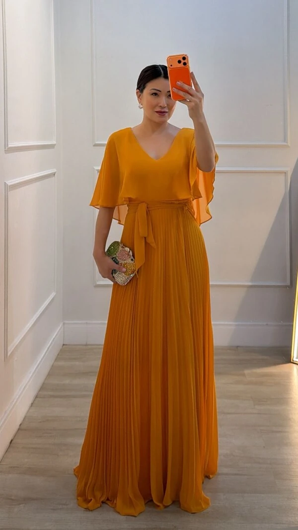 Vestido Longo Crepe Plissado Manga Capa Michelle Com Cinto Faixa