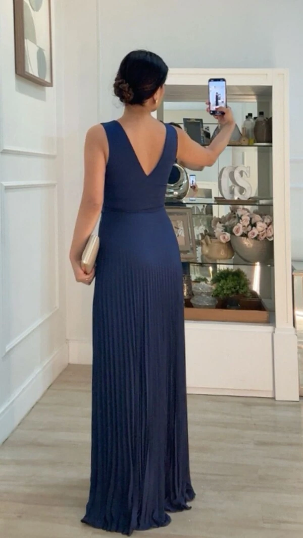 Vestido Longo Decote V Detalhe De Laço Maithe Saia Plissada