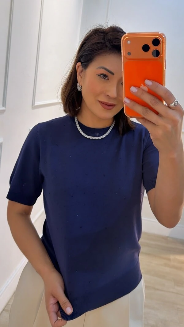 Blusa Tricot Mangas Curtas Raissa Detalhe Frontal Em Strass