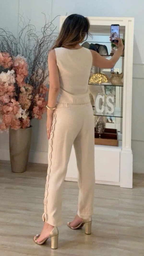 Blusa Regata Decote V Esther Trançado Lateral